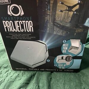 Paladone Smartphone Projector Universal Portable & Projects To A 40” Screen